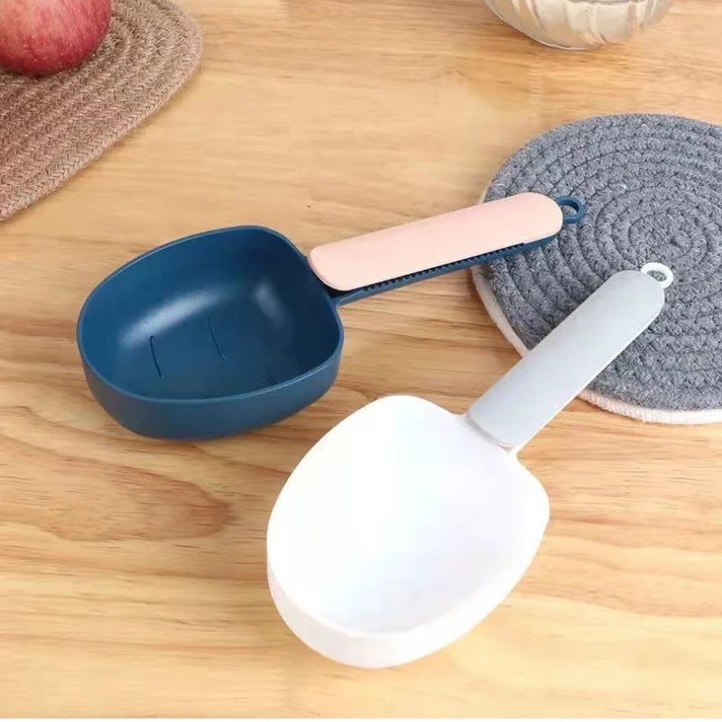 Premium Pet Food Scoop with Clip – Portable Measuring Scoop for Dog & Cat Food